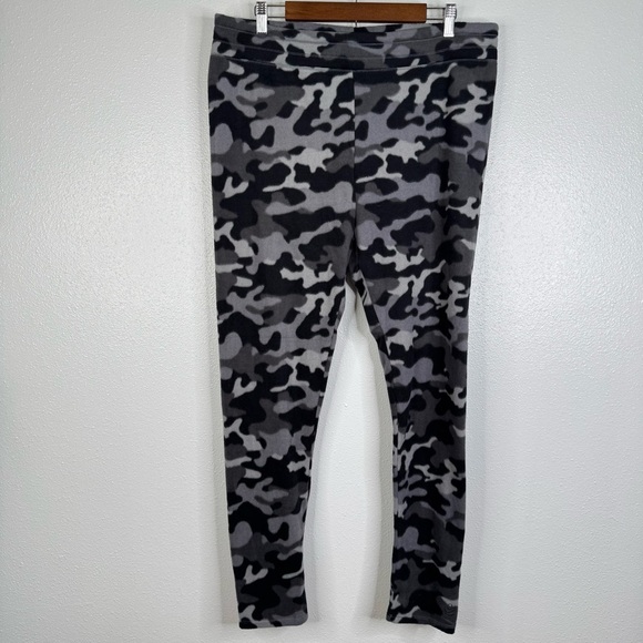 Cuddl Duds Camo Fleece Leggings Size 1X - Picture 1 of 3